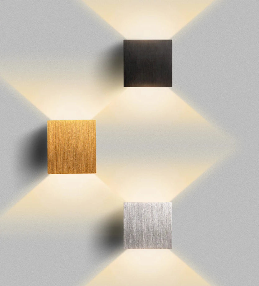 Bulva Wall Light