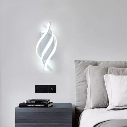 Winzi Wall Lamp