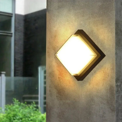 Jeda Outdoor Light