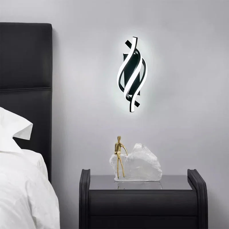 Winzi Wall Lamp